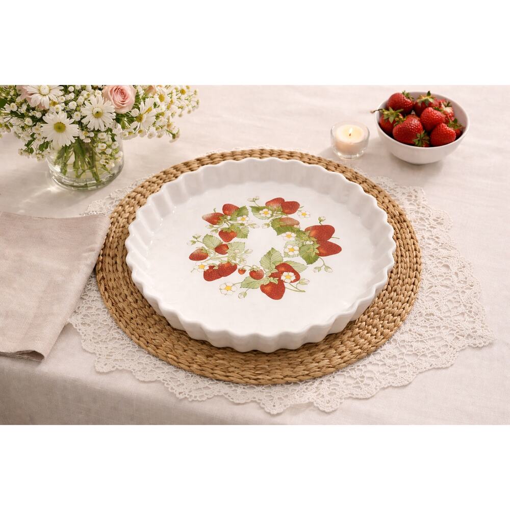 Vintage Action Strawberry Pie Plate Fluted Stoneware Japan 10" Bake Dish